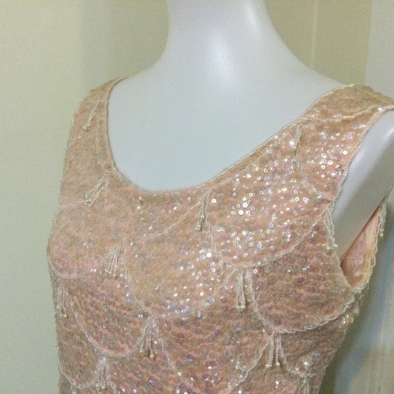 Vintage 50s-60s Pink Sequin Beaded Shell / Mod Go… - image 4