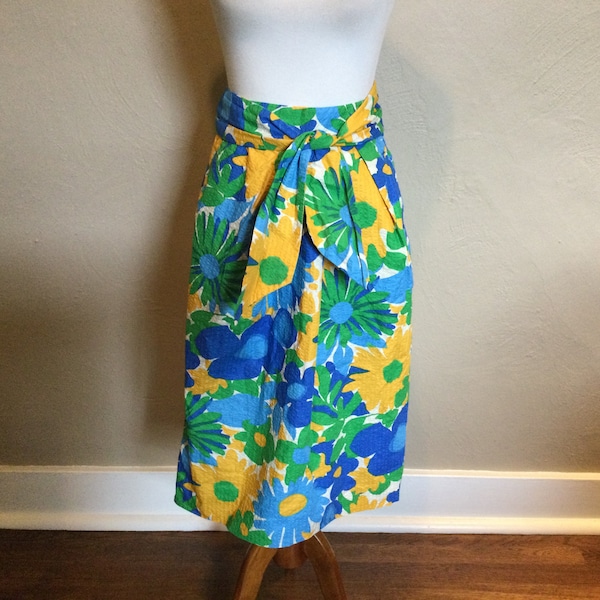 Floral Waist Tie Skirt / Waffled Cotton Flowered Skirt / Tag Size 6 / J Crew Floral in Blues Greens Yellow /Tropical Floral Waist Tie Skirt