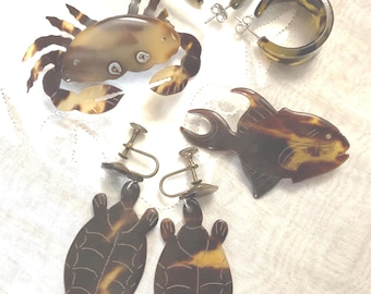 Vintage Faux Tortoise Shell Jewelry Mix Earrings Carved Fish Pin Crab Pin Thick Hoops 6Pc / Carved Faux Tortoise Jewelry