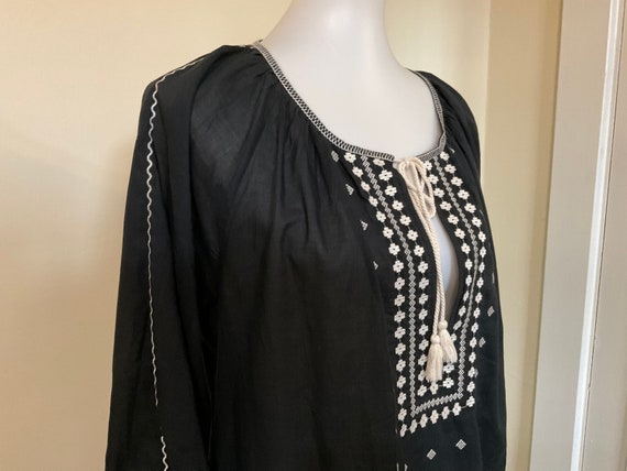 Boho Black Embroidered Peasant Blouse / White Emb… - image 3