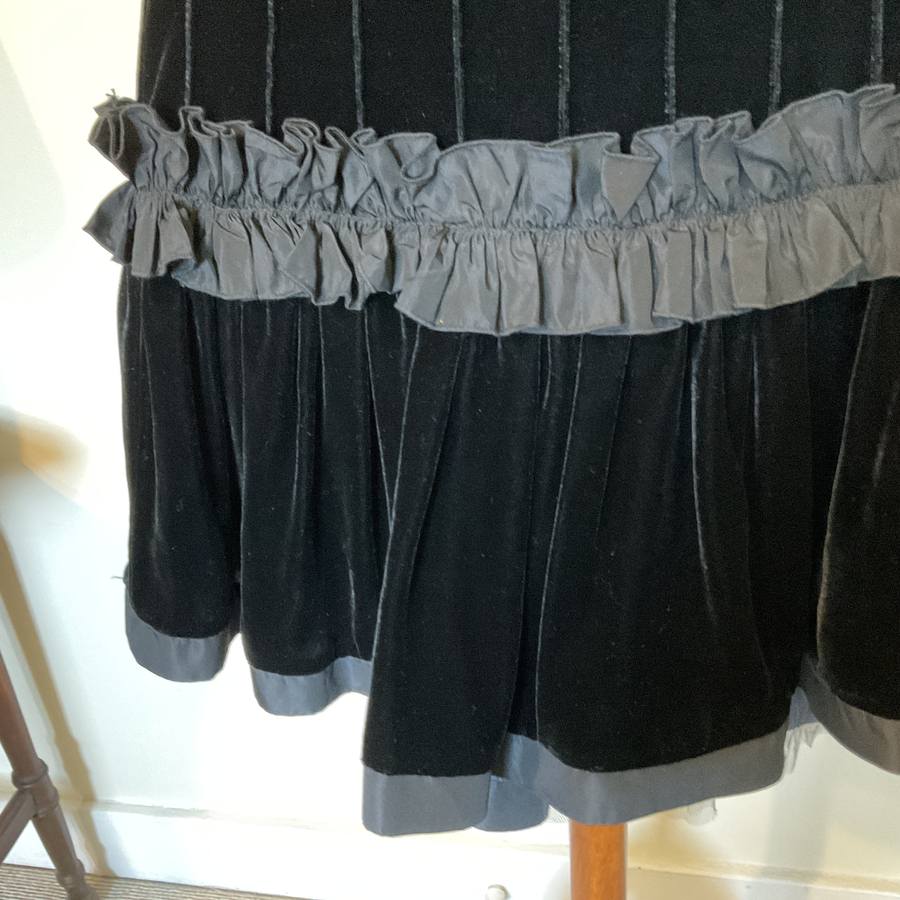 【NONCODE】Karun Velvet Frill Skirt 51pmSaGUMiL._UY1000_.jpg