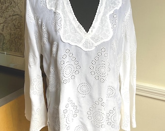 Johnny Was White Eyelet Tunic Top Size L / Boho White Semi Sheer Soft Rayon Tunic Embroider Eyelet / Chic Casual Cottage Festival Concert ,
