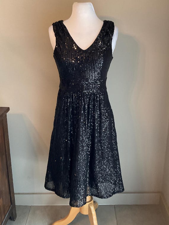 draper james sequin dress Draper James sequin gold dress