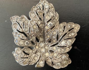 Deco Rhinestone Filigree Leaf Brooch Clip / Sparkling Rhinestone Deco Clips / Vintage Rhinestone Dress Clips / Deco Dress Clips Deco Jewelry