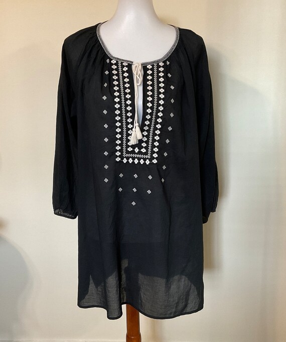Boho Black Embroidered Peasant Blouse / White Emb… - image 2