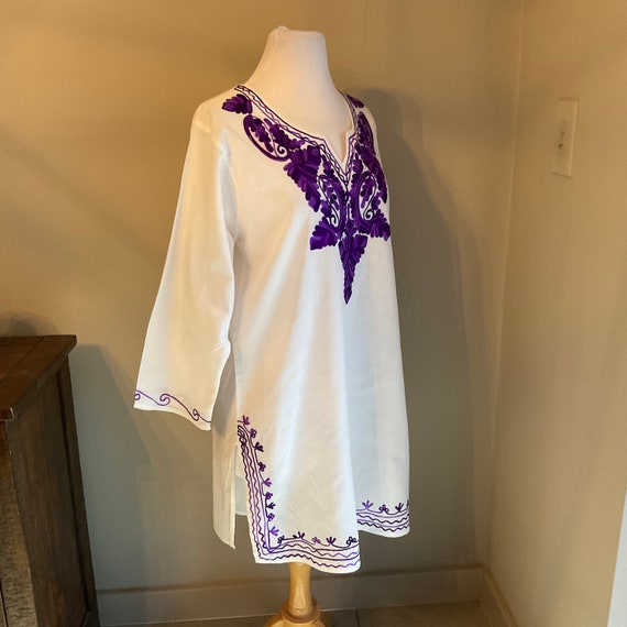 Purple Paisley Embroidered Tunic / Boho White Tun… - image 5