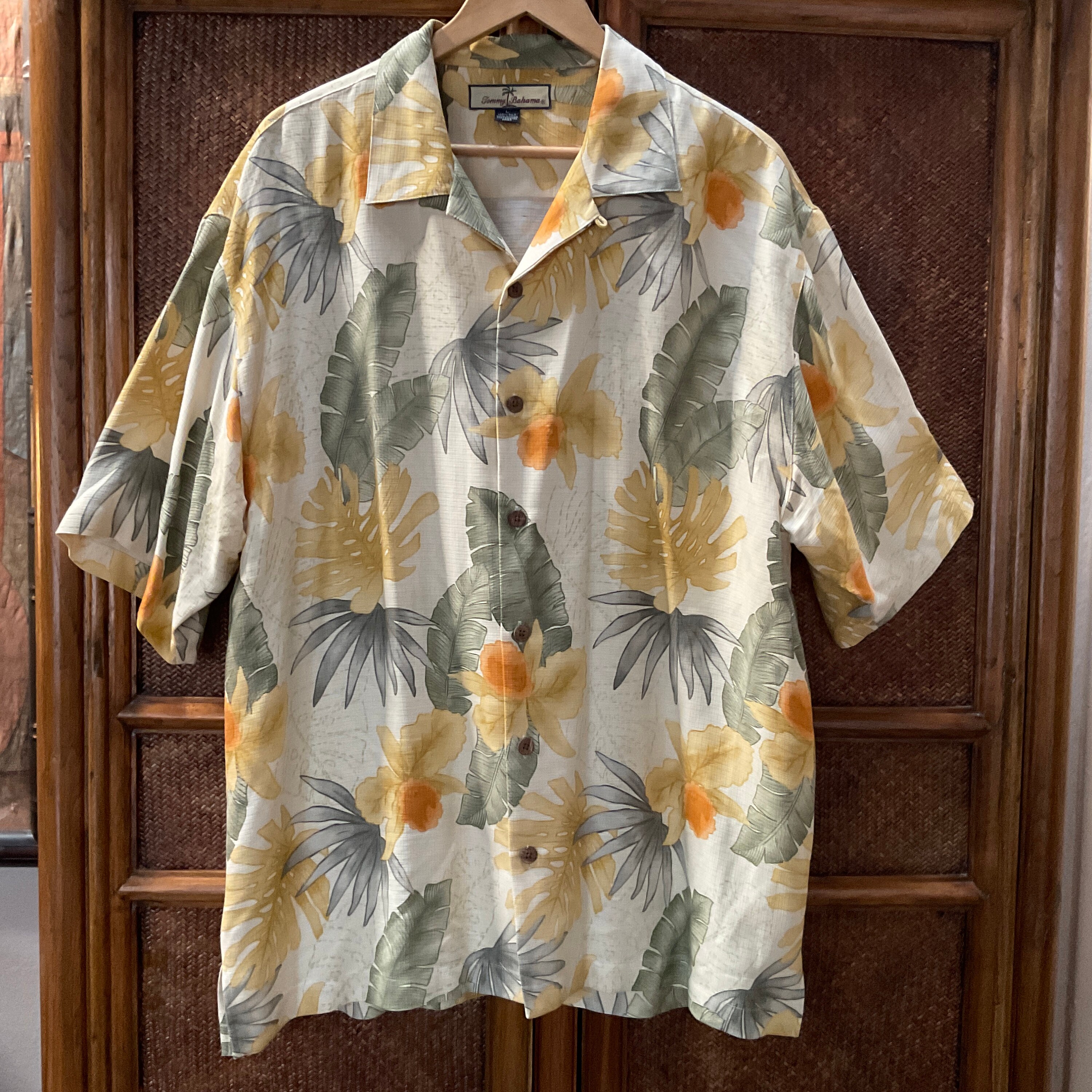 Tommy Bahama Hawaiian Shirt Mens M Medium Yellow Button Up Silk Blend  Collared