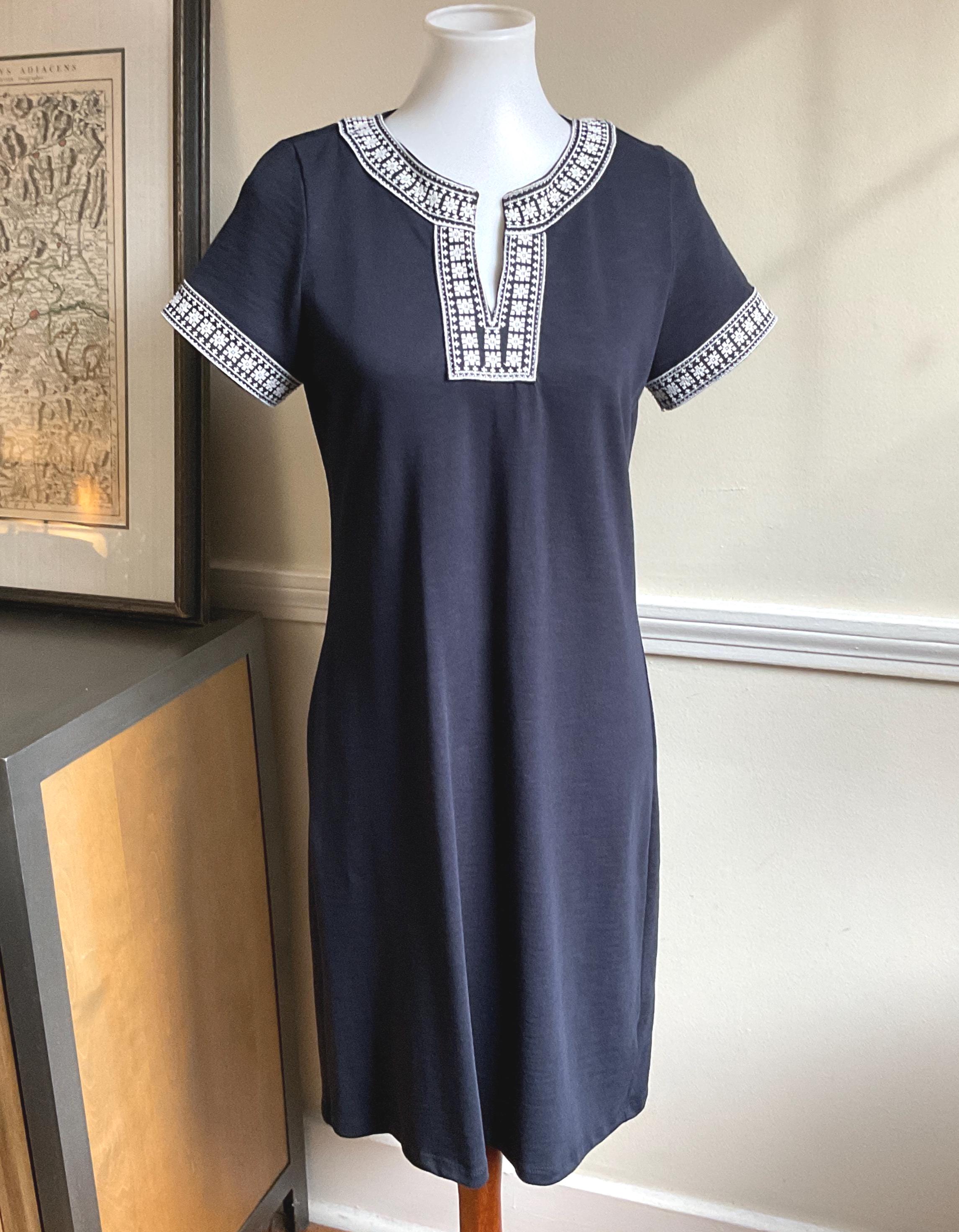 ladies punjabi dress material Pure Soft Cotton Unstitched Sindh Style Punjabi Suit Material main image 1