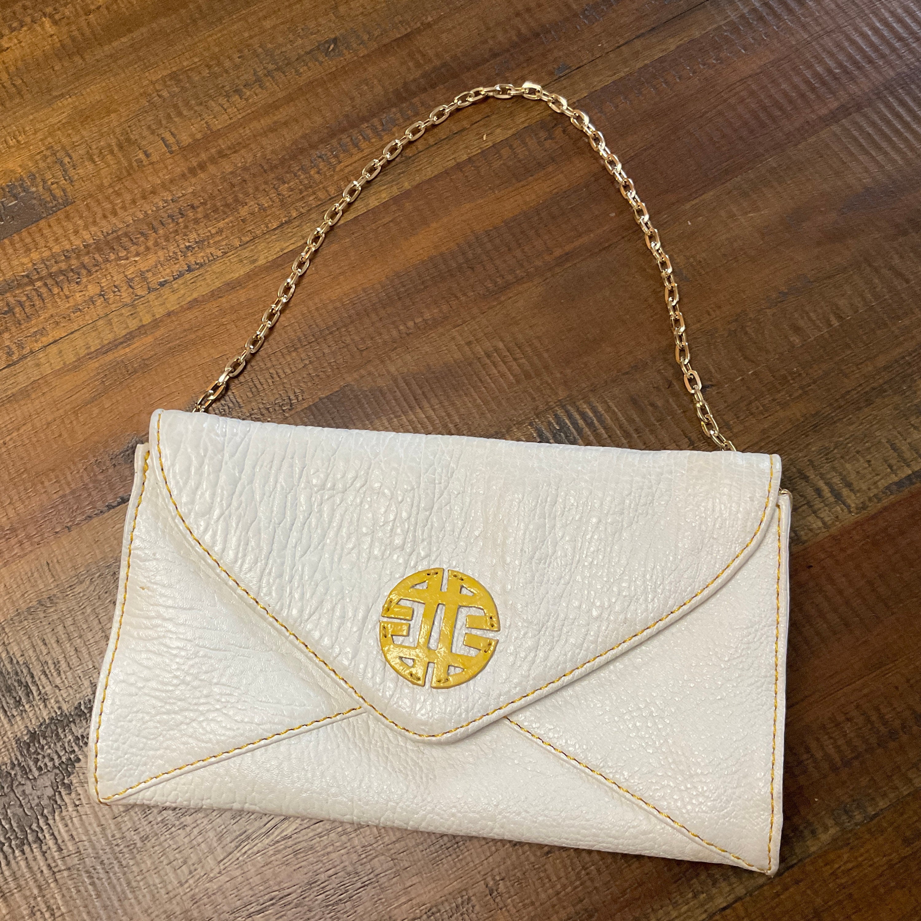 ANTONIO MELANI White Leather Clutch Shoulder Chain Option White