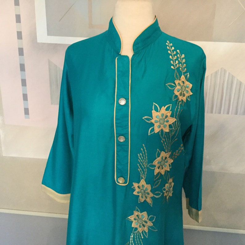 Asian Mandarin style Embroidered Tunic Robe / Vintage | Etsy