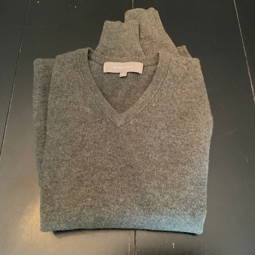 Cashmere Gray V Neck Sweater Neiman Marcus Small / Cashmere V Neck Pullover Mens S / Unisex 40 ...