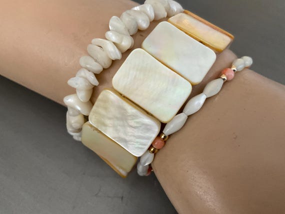 Lot Shell Bracelets 3 Piece Abalone Shell & Bead … - image 1