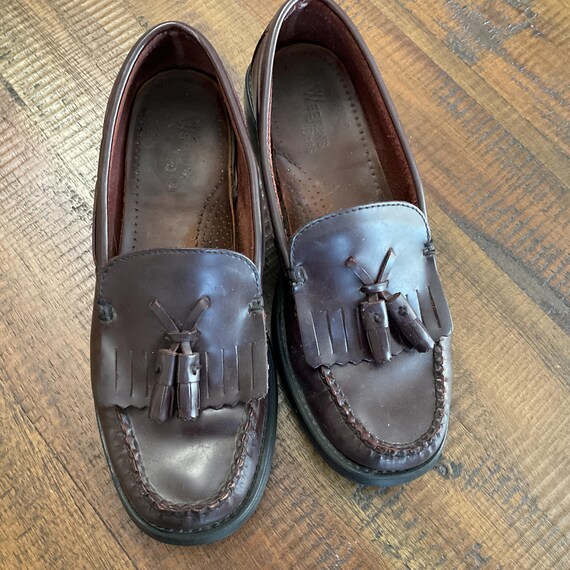 weejuns tassel loafers