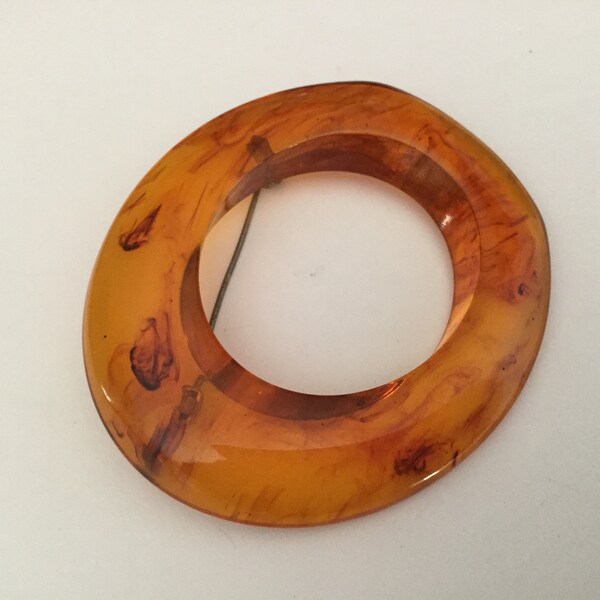 Vintage Bakelite Root Beer Brooch / Faux Tortoise Marbled Bakelite Brooch / Large Modernist Bakelite Oval / Circle Bakelite Pin