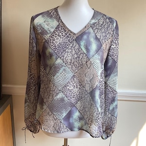 Vintage SILK Animal Patch Print Blouse Puff Drawstring Sleeves Size 10 SPENSER JEREMY / Silk Leopard Lizard Snake Patch print Loose Fit Top