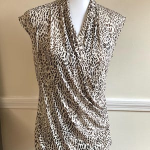 Vince Camuto Animal Print Drape Wrap Top Lg / Sexy Low V Neck Daped Front Body Wrap Stretch Knit Top / Chic Animal Print Cocktail Party