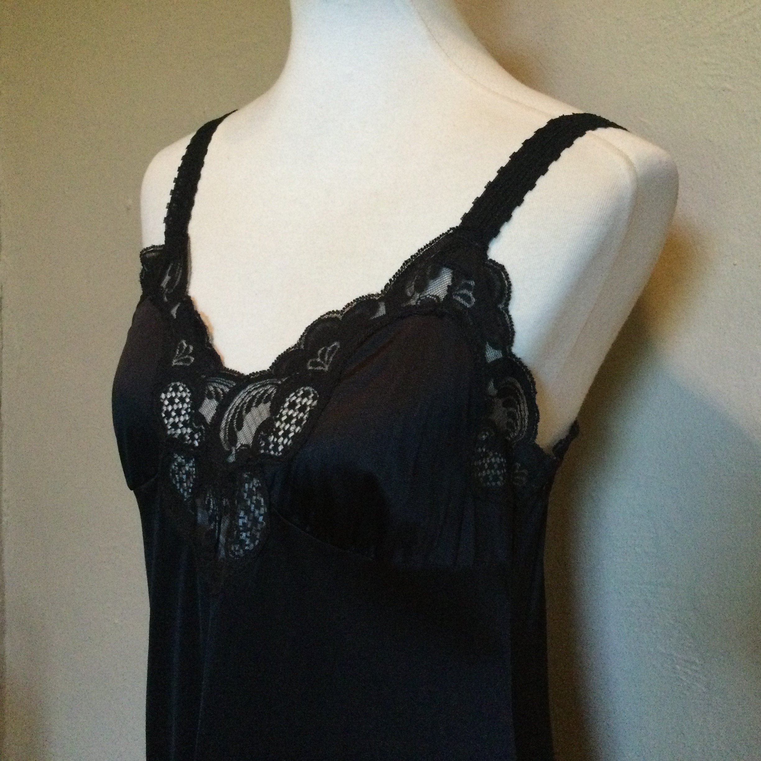 Vintage BOMBSHELL Black Lace Slip / Slinky Satiny Polyester / Etsy