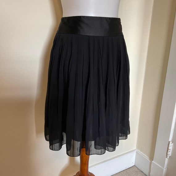 Black Pleated Sheer Short Skirt Satin Waist Band / Pleated Black
