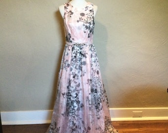 Organza Floral Gown Eliza J / Halter Open back Floral Gown / Size 8 / Organza Flowered Gown / Eilza J Prom Bridesmaid Gown / Pink Gray Black