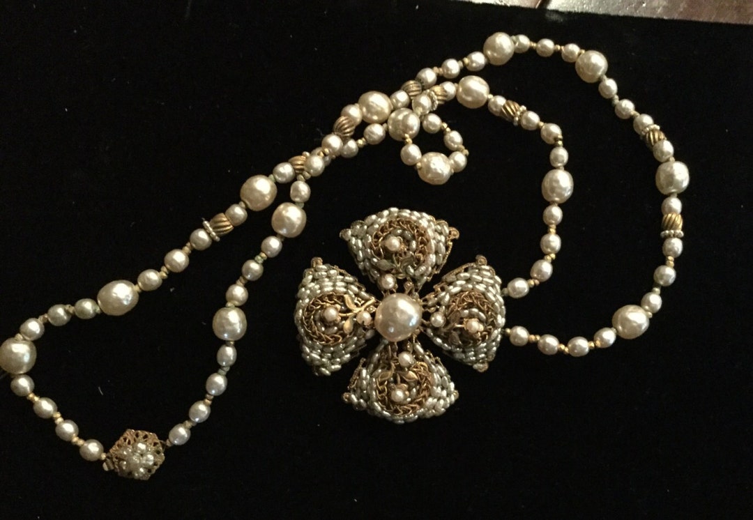MIRIAM HASKELL Pendant Pearl Necklace / M Haskell Baroque Pearl Maltese ...
