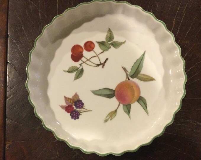 Royal Worcester Evesham Fluted Flan Quiche Dish / Green Rim Fluted