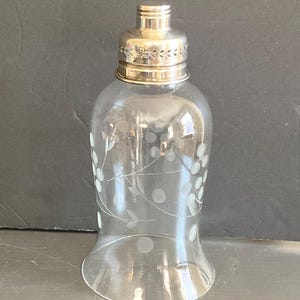Vintage Crown Silver Co Sterling & Grape Etched Glass Hurricane Shade 7.5” / Antque Etched Glass Sterling Hurricane Lamp Shade Candle Holder