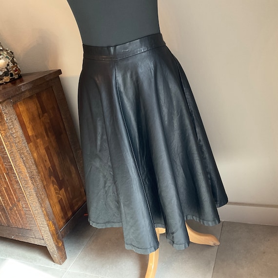 Black Faux Leather Full Skirt Med / Faux Leather … - image 4