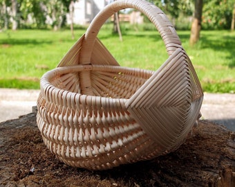 Flower girl basket