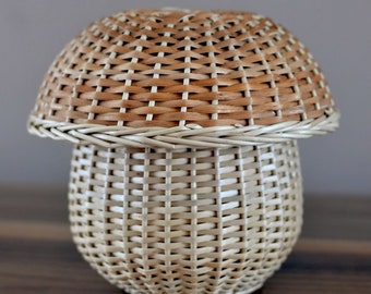 Wicker jewelry box