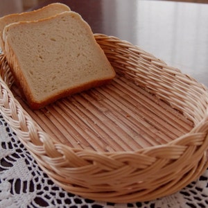 Wicker bread basket / tray / platter image 2