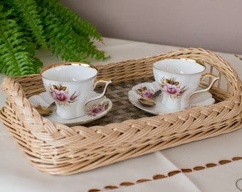 Wicker serving tray