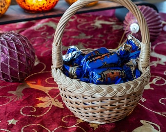 Small - round white wicker basket