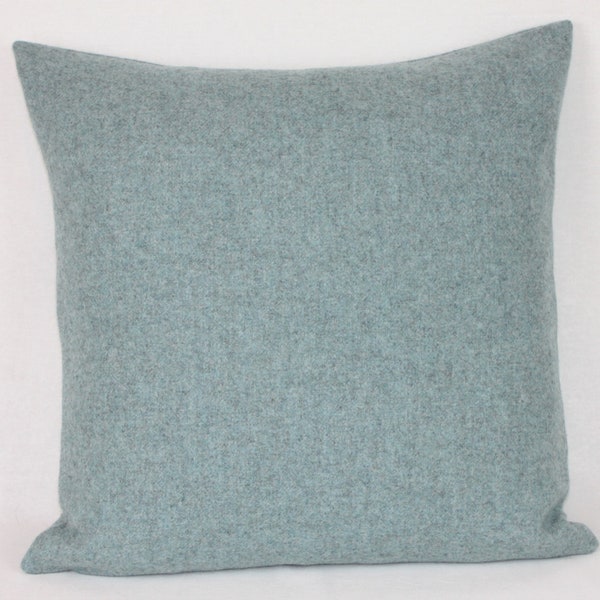 Coussin lombaire carré rectangle en laine bleu canard Abraham Moon fabrication britannique - Qualité supérieure