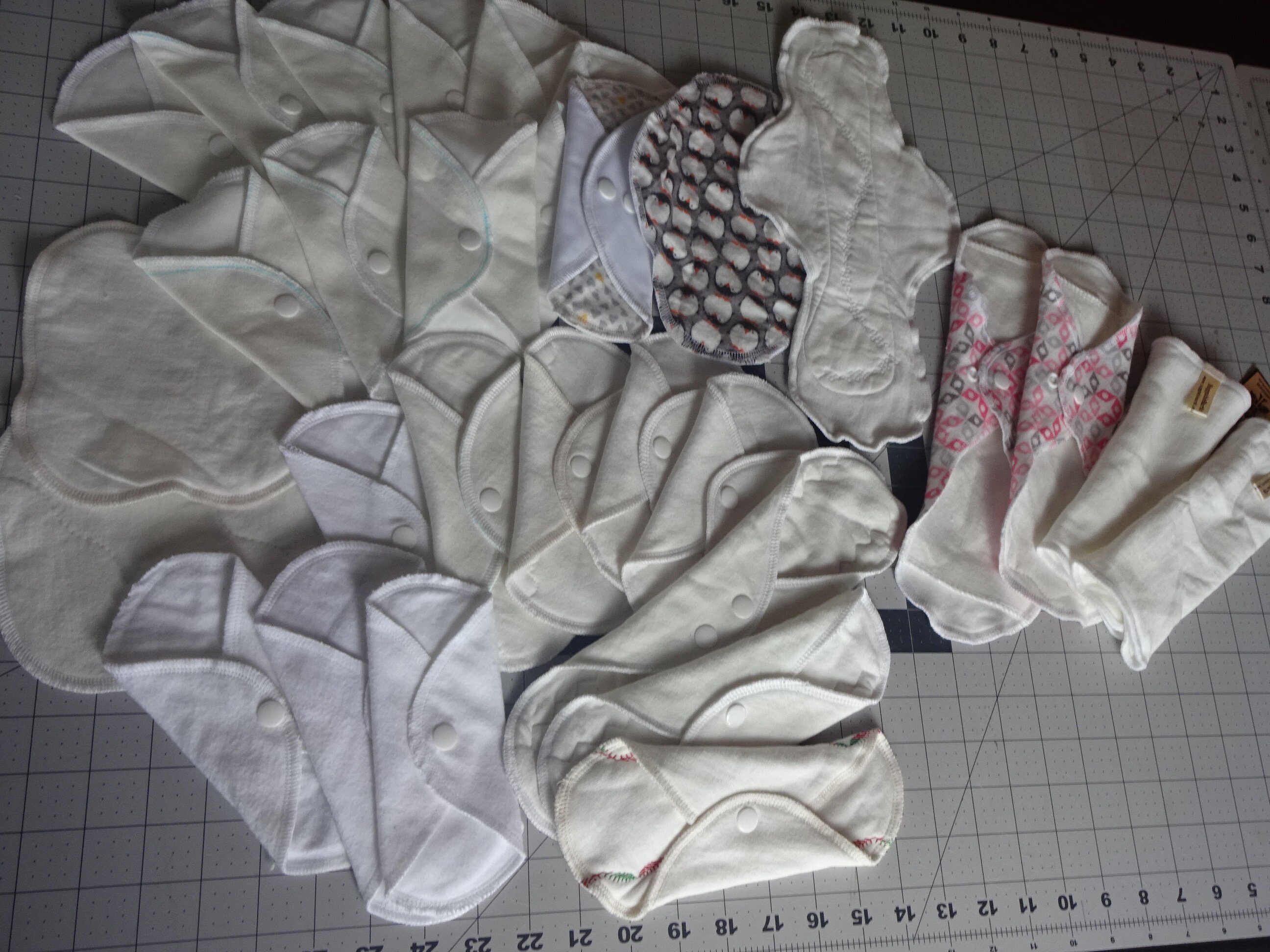 1 Piece Organic CLOTH MENSTRUAL PAD Set Seconds Quality due to slight