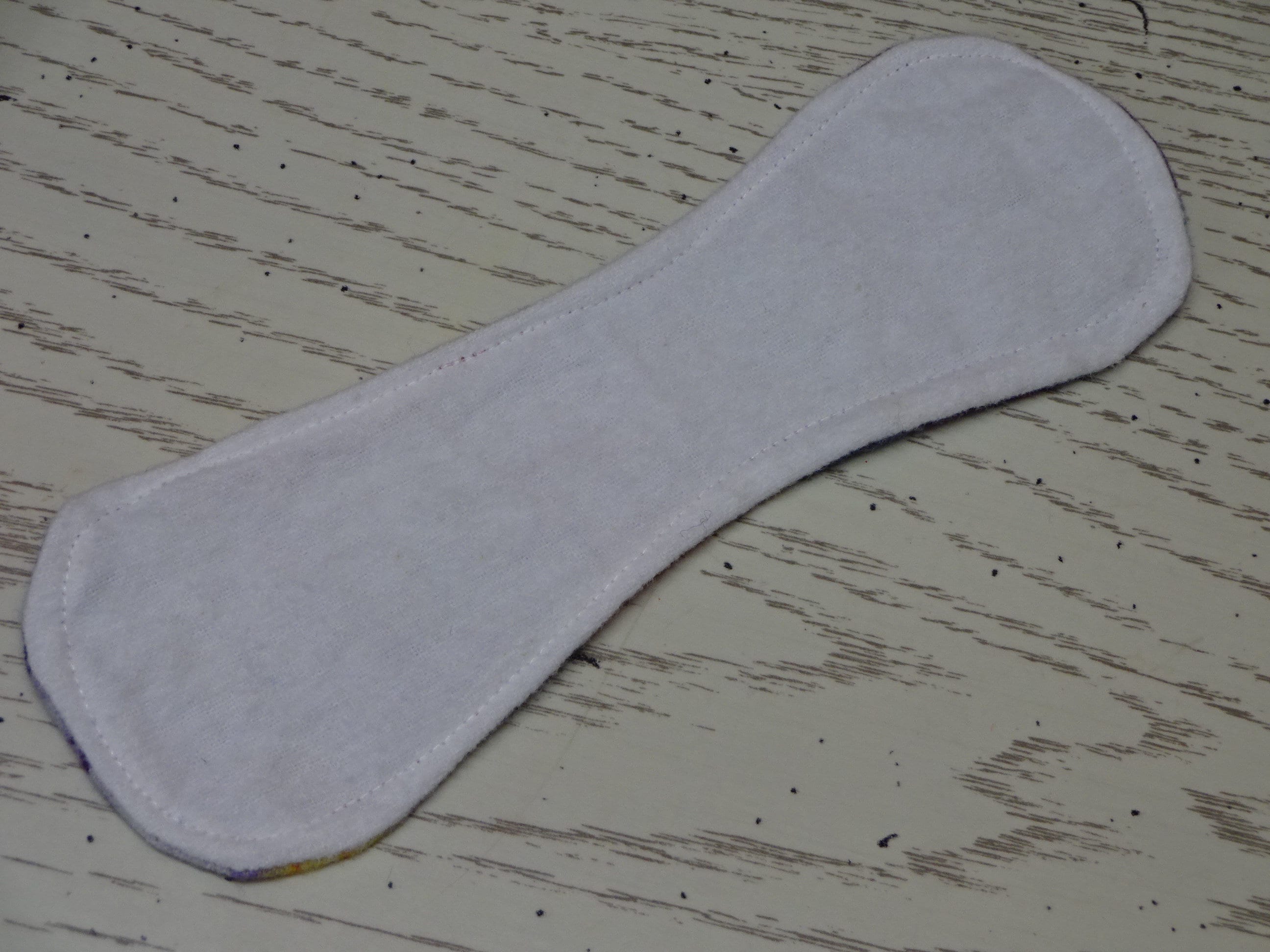 7.5 WINGLESS CLOTH PANTYLINERS & Pads / Panty Liners No snaps