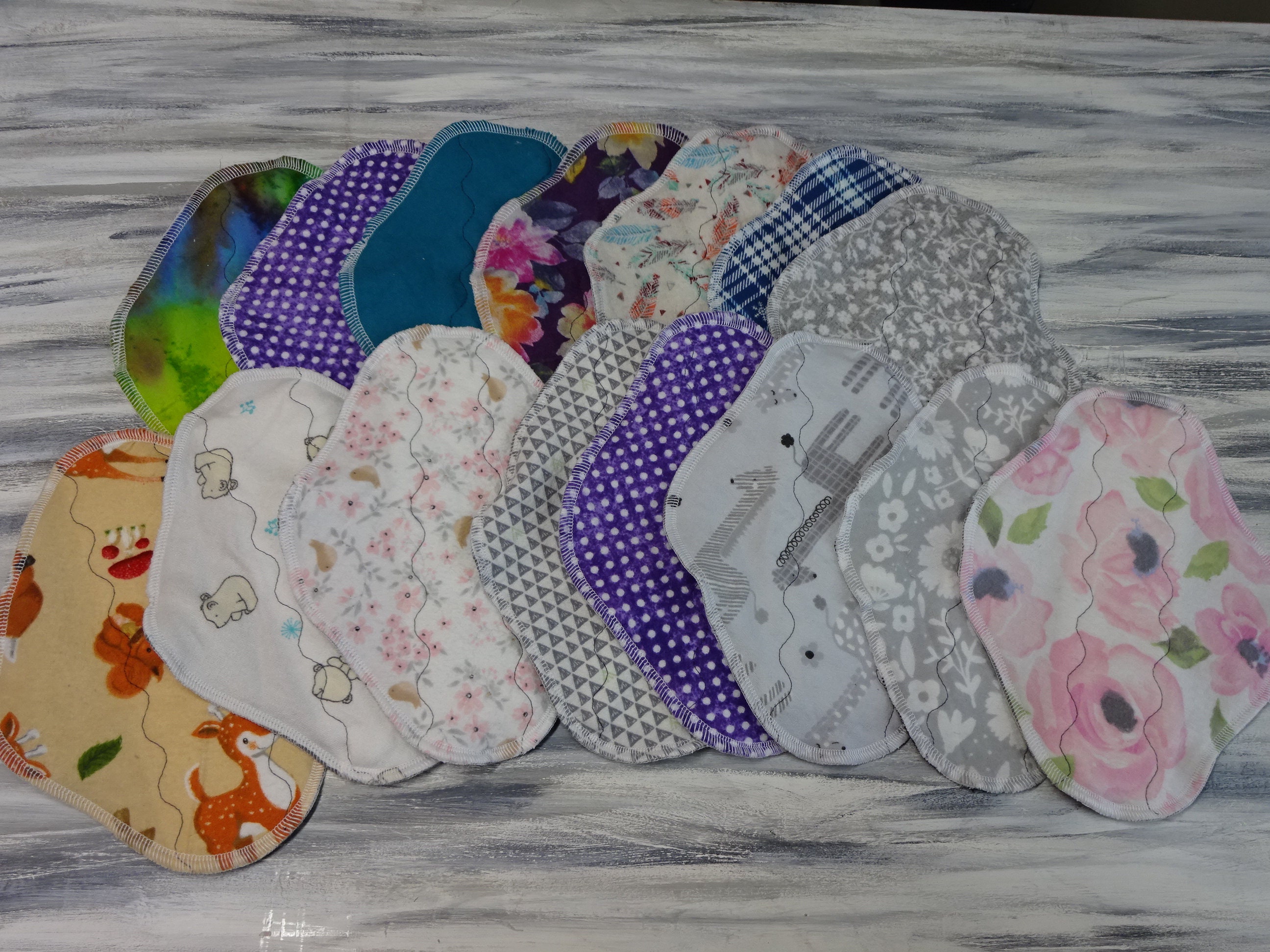 CUSTOM CLOTH PADS 9 inch long / 4 layers each pad / Reusable washable cloth pads 100 cotton