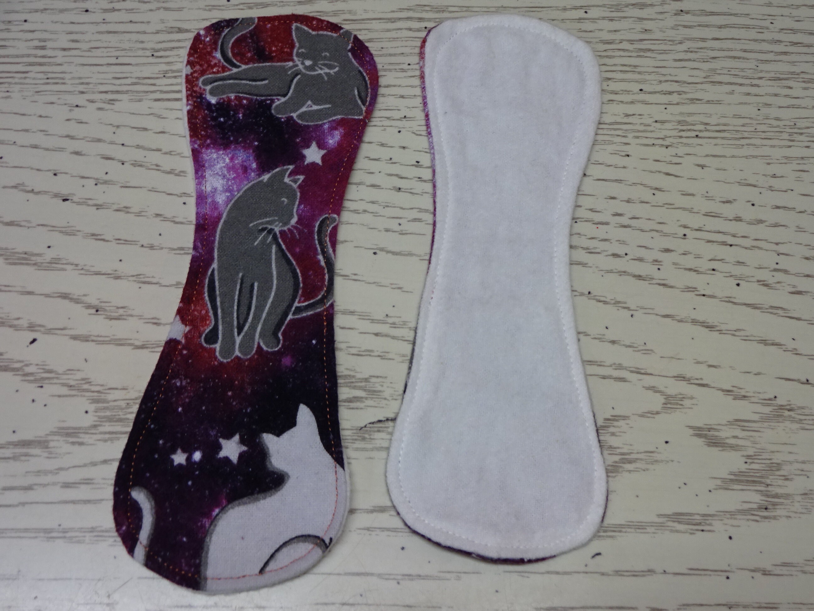 7.5 WINGLESS CLOTH PANTYLINERS & Pads / Panty Liners No snaps