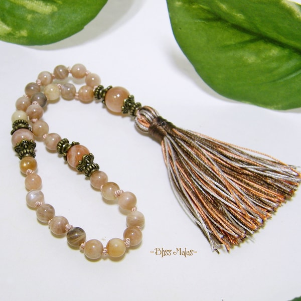 6mm Peach Moonstone & Sunstone Mini Pocket Mala Prayer Beads 27, Spiritual Jewelry, Yoga Beads, Knotted Wrist Mala, Meditation Beads, Chakra