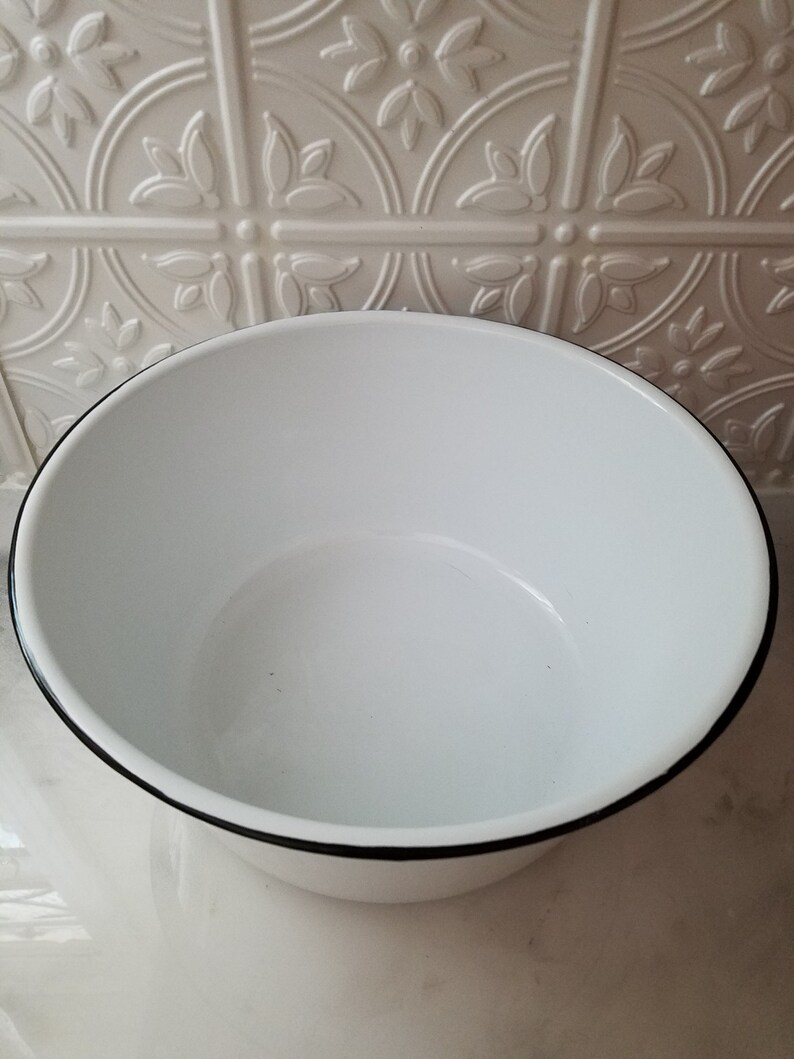 Large Black Rim White Enamelware Enamel Food Safe Bowl Farmhouse Farm