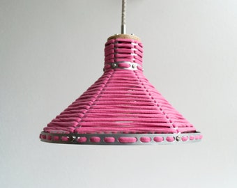 LÁMPARA COLGANTE 'PINK' - hecha a mano - lámpara - lámpara colgante - accesorio - living - interior - metal - madera - tela