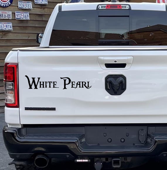 Auto Aufkleber Text:  "WHITE PEARL“