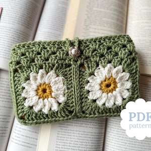 Crochet Book Cover PDF Pattern | Daisy Granny Square Crochet Pattern for E-Reader | Kindle Book Sleeve with Daisy Flower