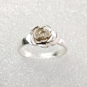 Solid 925 Sterling Silver Flower Ring, Womens Silver Flower Band