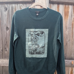 Crew neck &quot;lady of the land&quot; handprinted block print