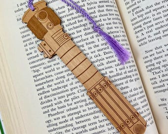 Mara Jade Skywalker Lightsaber Bookmark – Engraved Alder Wood, Star Wars Gift