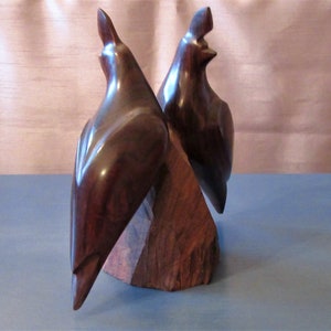 Vintage Hand geschnitzte Hartholz Skulptur Wachteln Paar Auf Rock, Holzvogel Figur