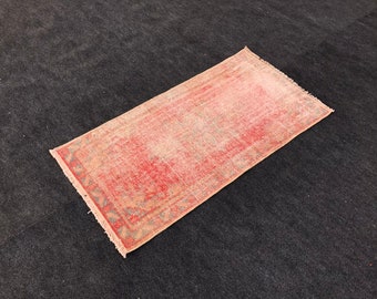 Vintage Oushak Rug: Handmade Turkish Wool Rug (2’3 X 4’5 Feet)