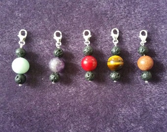 Charm perfume diffuser in silver, amethyst (or synthetic sunstone/red gorgon/tiger's eye/amazonite) and lava stone