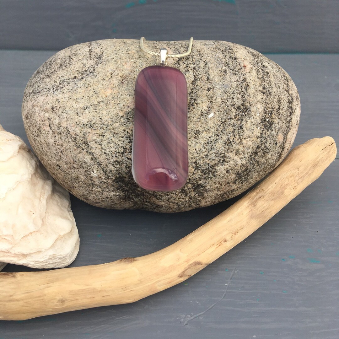 Collier Pendentif Rectangulaire Zircone Cubique Rose Avec Fleur Argentée - Verre Taillé - Neuf Sans Emballage