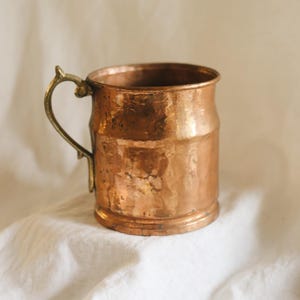 Vintage Hammered Copper Jug with Brass Handle, Large 6 Inch Handled Vessel, Rustic Copper Decor or Utensil Holder / Large Copper Tankard